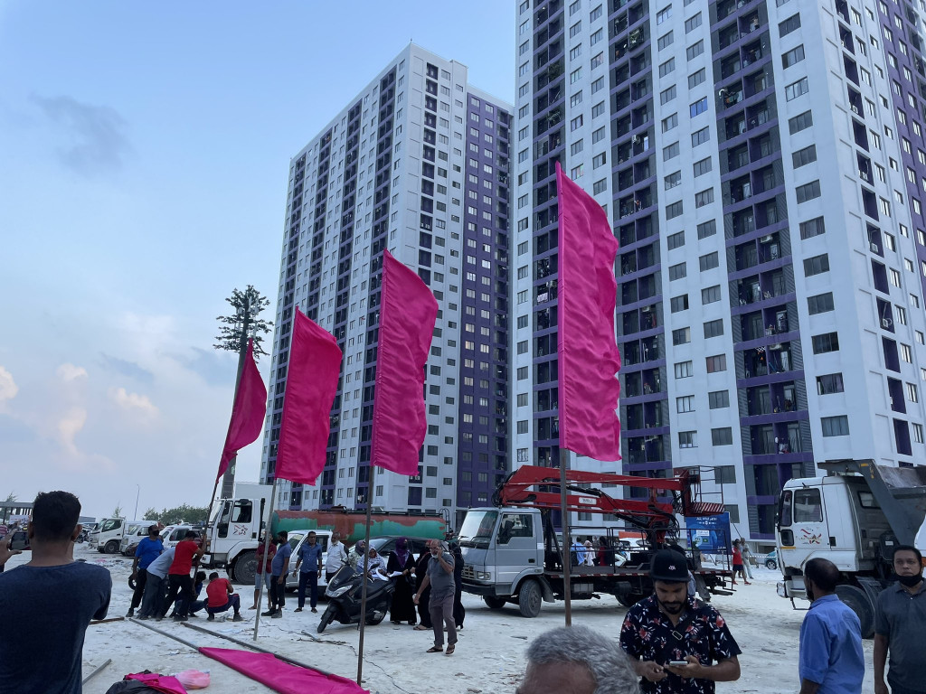 "ކޮތަރުކޮށި" ޖަލްސާއަށް ހިޔާ ސަރަޙައްދު ތައްޔާރުކުރަން ފެށުމުން ފުލުހުން ހުއްޓުވައިފި