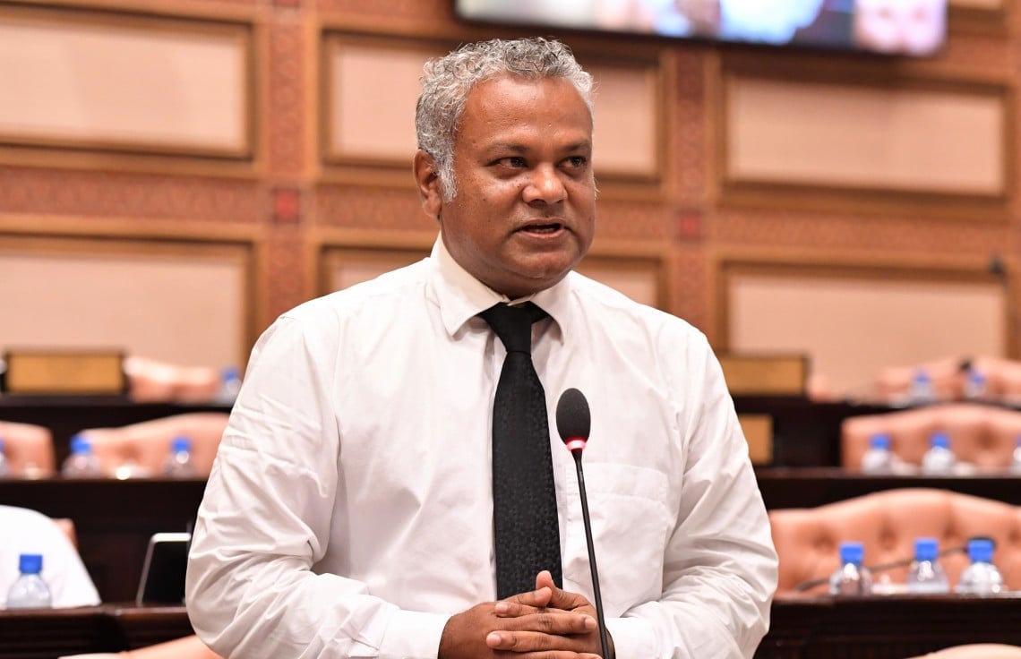 ރާއްޖޭގެ އިގްތިސާދު މިއޮތް ހާލަތުން އަރައިގަތުމުގެ ގާބިލްކަން މުޢިއްޒުގެ ސަރުކާރުގައި ހުންނާނެ: ނިޔާޒު