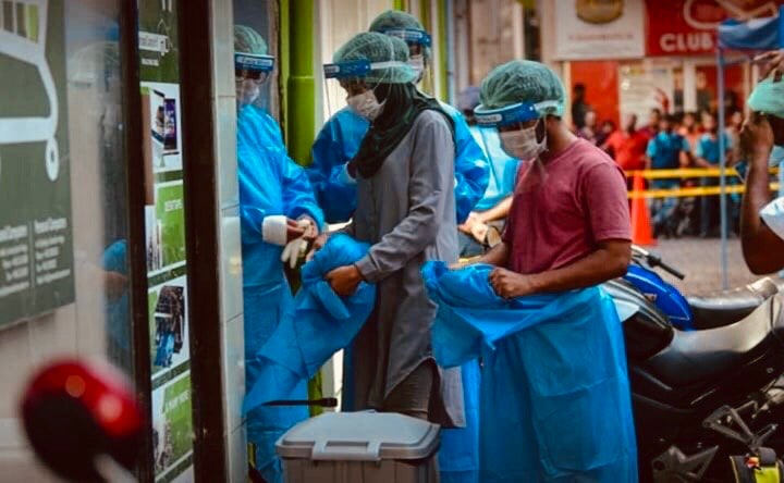 ކޯވިޑް 19:- ގަތަރުއެއާވޭޒުން އައި ޝައްކުވާ ދިވެއްސަކު އެކަހެރިކޮށް ގުޅުންހުރި 9 ބިދޭސީން ތިބޭ ތަނުގައި އެކަހެރިކޮށްފި