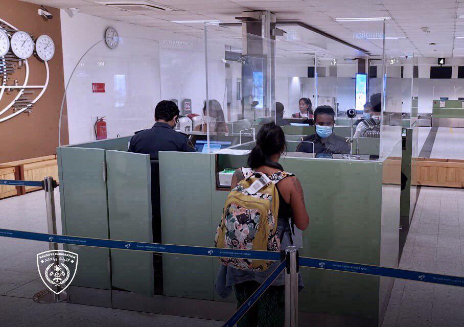 10 ރިސޯޓެއްގައި ތިބި ފަތުރުވެރިން އަނބުރާ ގެންދިއުމުގެ މަސައްކަތް ކުރަނީ