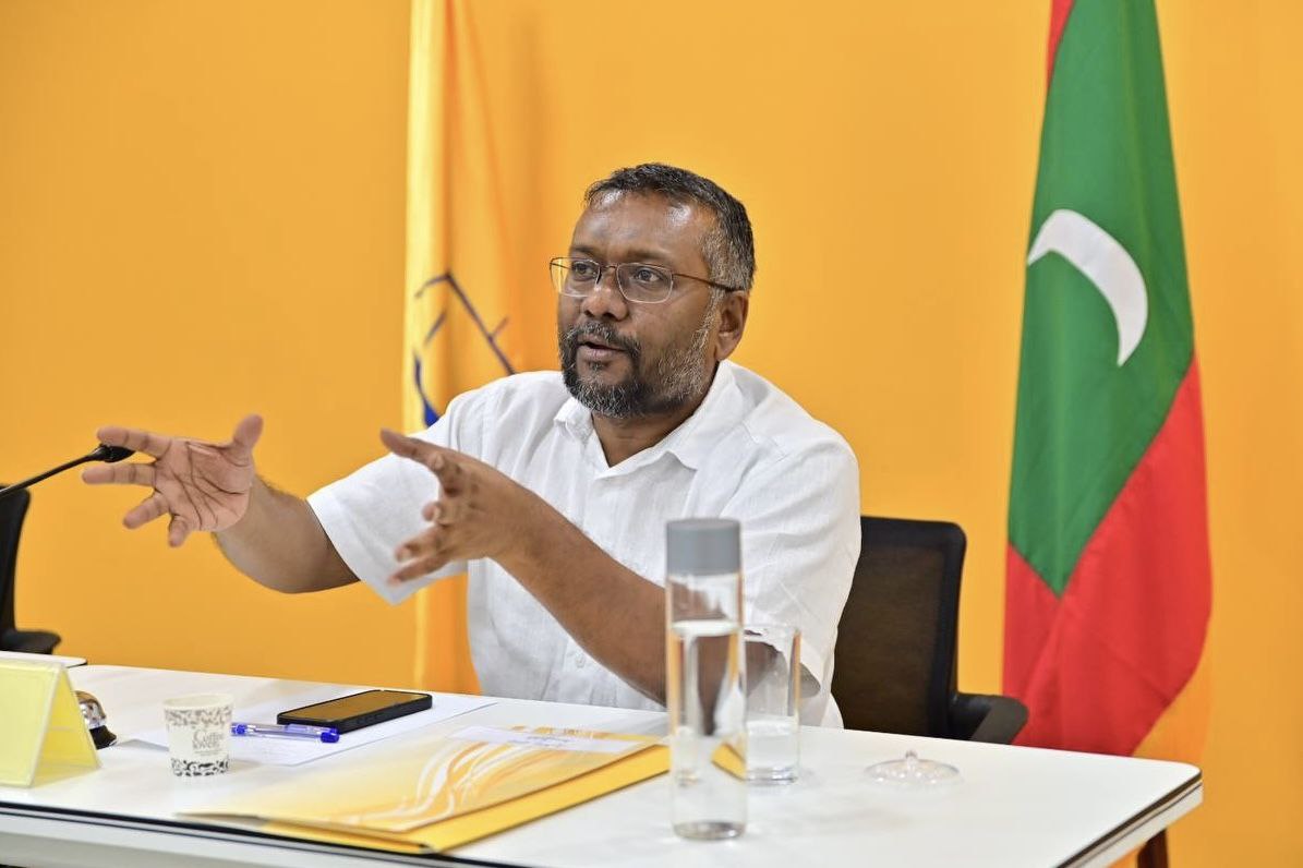 ޗައިނާއާއެކު މިިނިވަން ވިޔަފާރީގެ އެއްބަސްވުމެއް ހެދުމަކީ އިގުތިސާދީ ސިޔާދަތު ގެއްލޭނެ ކަމެއް: ފައްޔާޒް