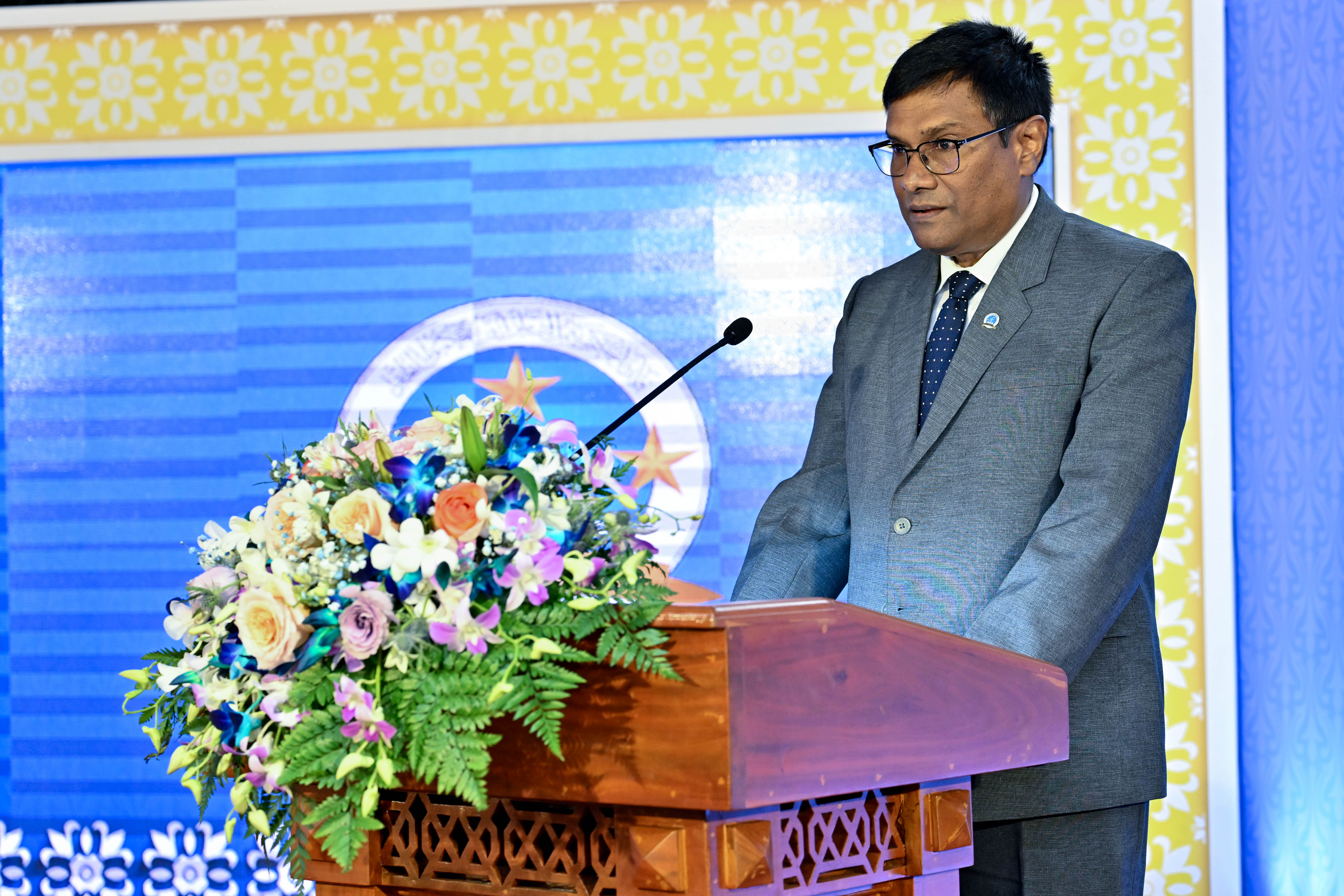 އުއްތަމަ ފަނޑިޔާރު މަގާމުން ރިޓަޔާ ކުރަށްވަނީ