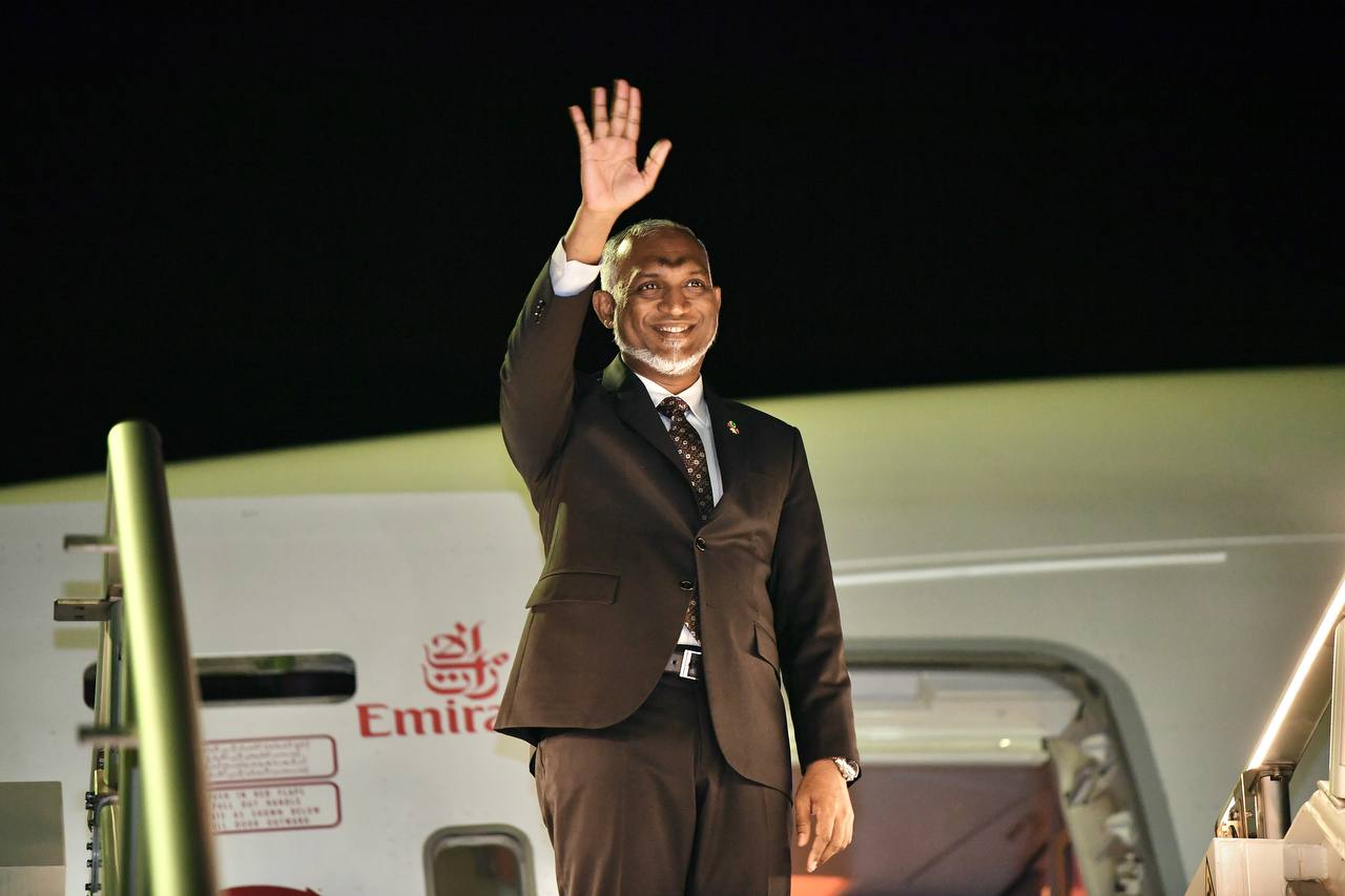 އިންޑިއާގެ ބޮޑުވަޒީރު ހުވާކުރެއްވުގެ ރަސްމިއްޔާތަށް ރައީސް އިންޑިޔާއަށް ފުރާވަޑައިގެންފި