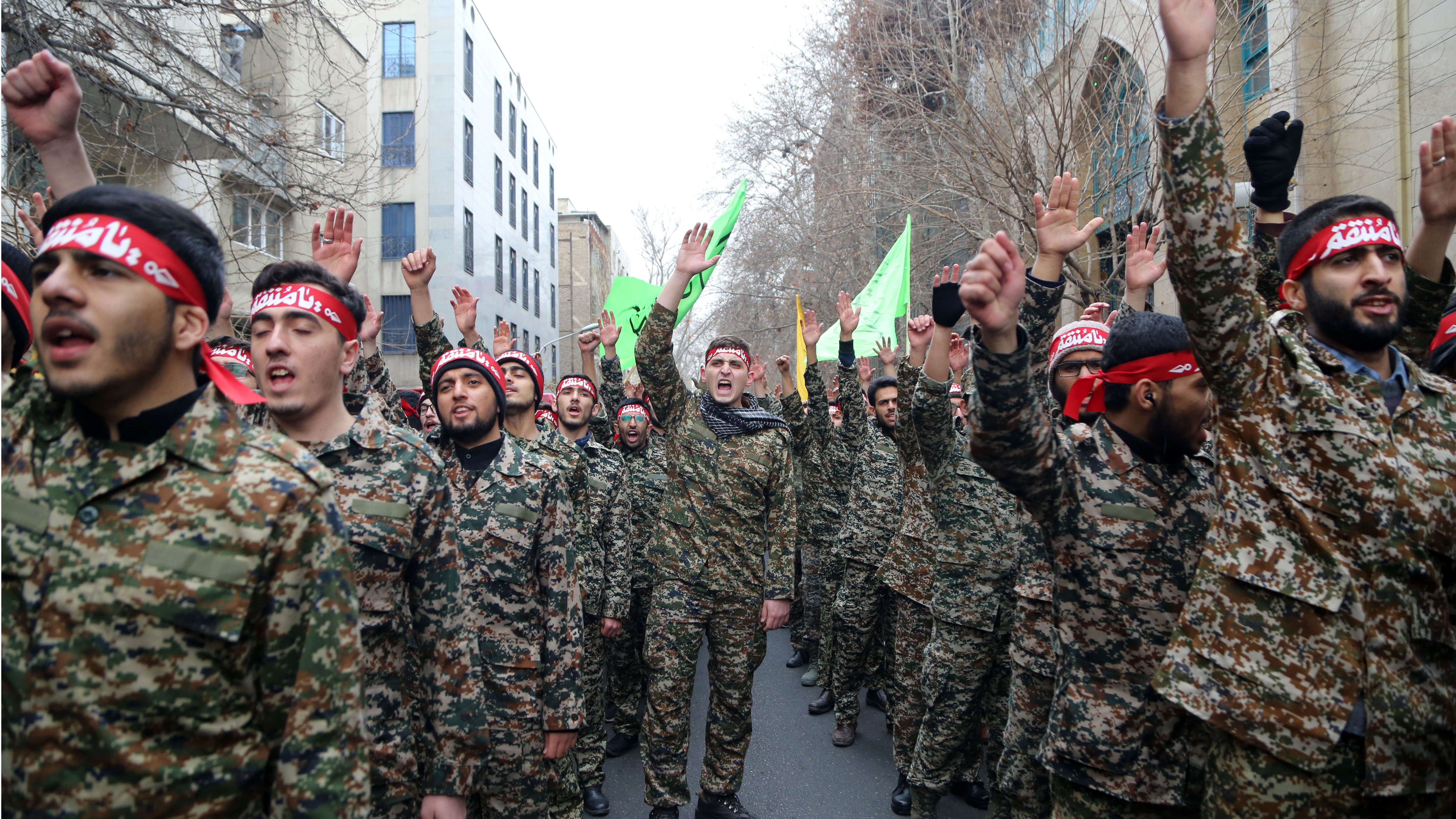 އީރާނުގެ މަސްލަހަތު ހިމާޔަތްކުރުމަށް އެޤައުމުގެ އަސްކަރިއްޔާއިން ނުކުމެެއްޖެ