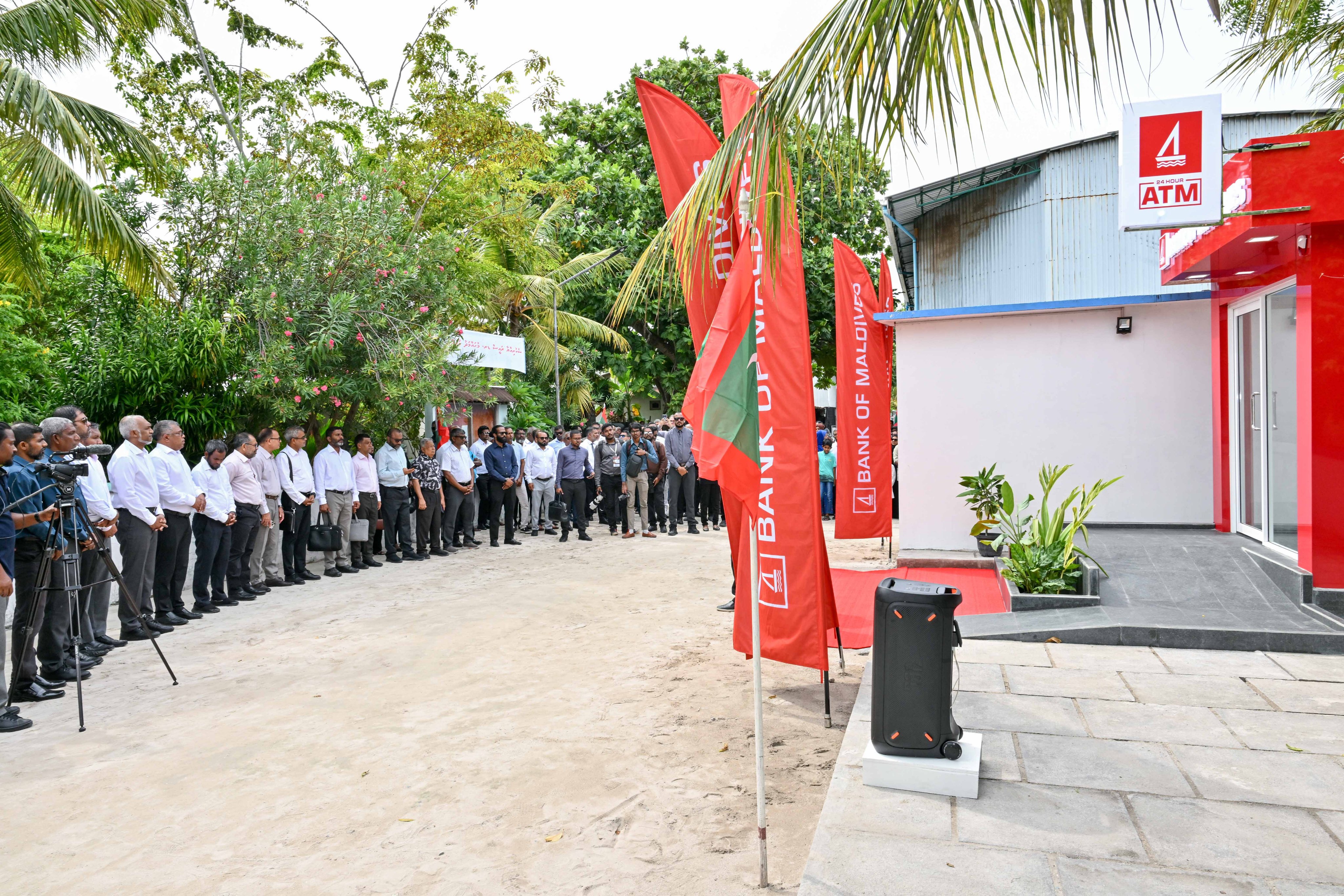 ސަރުކާރުން ވަޢުދުވެފައިވާ ގޮތަށް ބ. އަތޮޅުގެ ހުރިހާ ރަށެއްގައި އޭޓީއެމްގެ ޚިދުމަތް ފަށައިފި