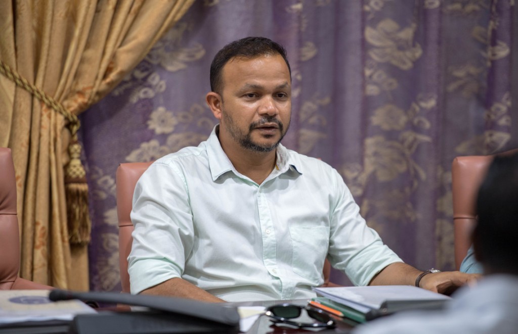 ރާއްޖޭގެ ޗާޓް ކުރަހައިގެން އޭގެ ނާޖާއިޒުފައިދާ ބޭރުބަޔަކު ނެގިޔަދީގެންނުވާނެ: އަލީ ހުސެއިން