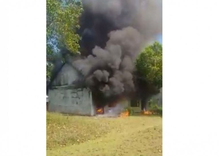 ފޭދޫ ސްކޫލްގެ އިމާރާތުގައި އަލިފާން ރޯވެ އަނދައިފި