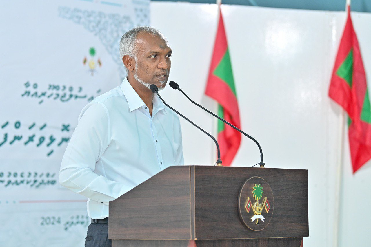 ވަޒީރުންނަށް ރުހުން ނުދިނުމުގައި ބޭރު ގައުމެއްގެ ނުފޫޒު އޮތް ކަމަށް ވިދާޅުވެ ރައީސްގެ ތުހުމަތެއް