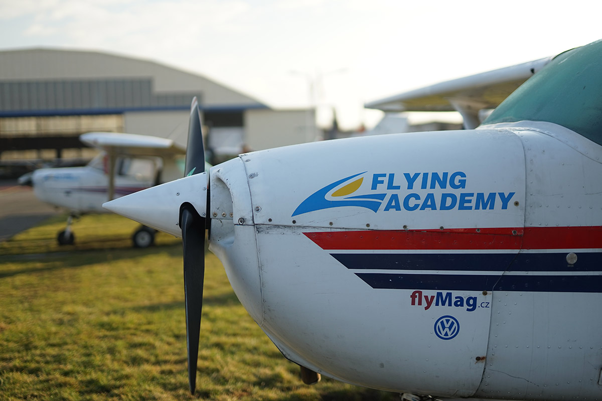 ބަނގުރޫޓުވުމުގެ ބިރާ ކުރިމަތިވެފައިވާ މޯލްޑިވިއަންގެ ފްލައިންގ ސްކޫލް ހިންގަން އެކަޑަމީއަކާ ހަވާލުކޮށްފި