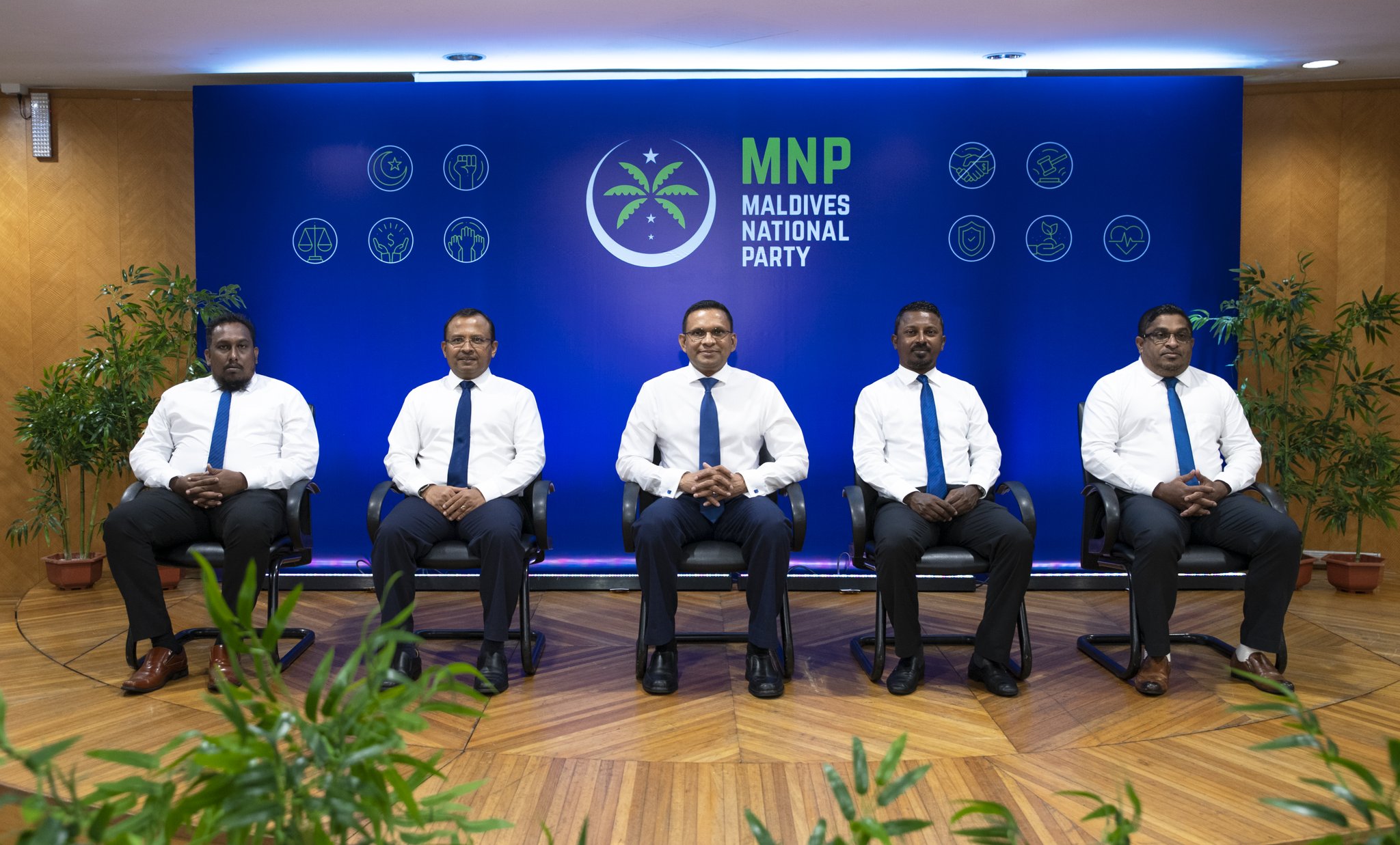 މޮސްޓާއާއި ޖޭފޯ ކާނަލް ނާޒިމްގެ އެމްއެންޕީއާ ފެއަށް