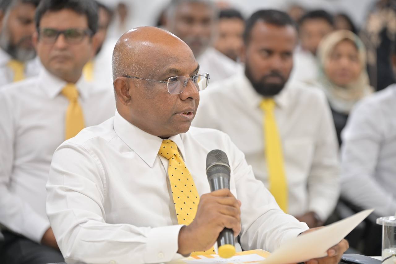 ސަރުކާރުން ބޭނުންވަނީ ކައުންސިލްތަކުގެ އިތުބާރު ނަގައިލައި އަގު ވައްޓާލަން: ޝާހިދު