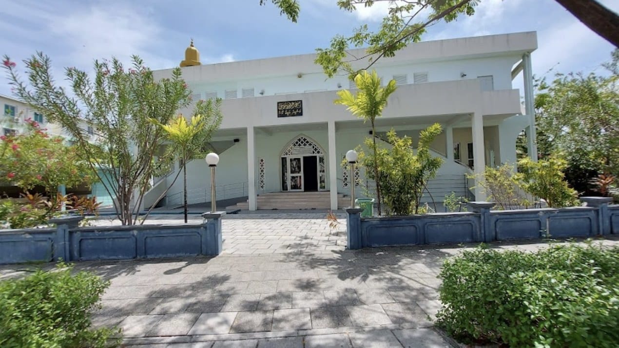 އީދު ނަމާދަށް ނުދިޔަ ދެ އިމާމުން 5 އަހަރަށް ސަސްޕެންޑްކުރަނީ