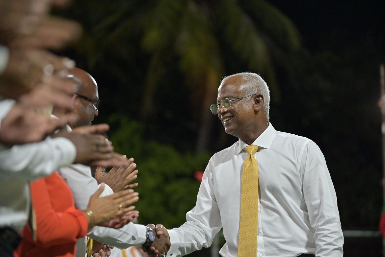 ރައީސް ސާލިޙުގެ ކެންޑިޑެންސީ އިލެކްޝަން ކޮމިޝަނުން ބަަލައިގެންފި