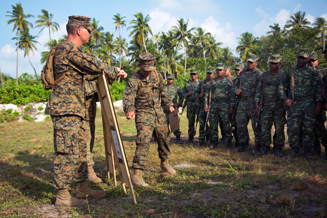 ރާއްޖެއާއި އެމެރިކާ ގުޅިގެން އަސްކަރީ ފަރިތަކުރުންތަކެއް
