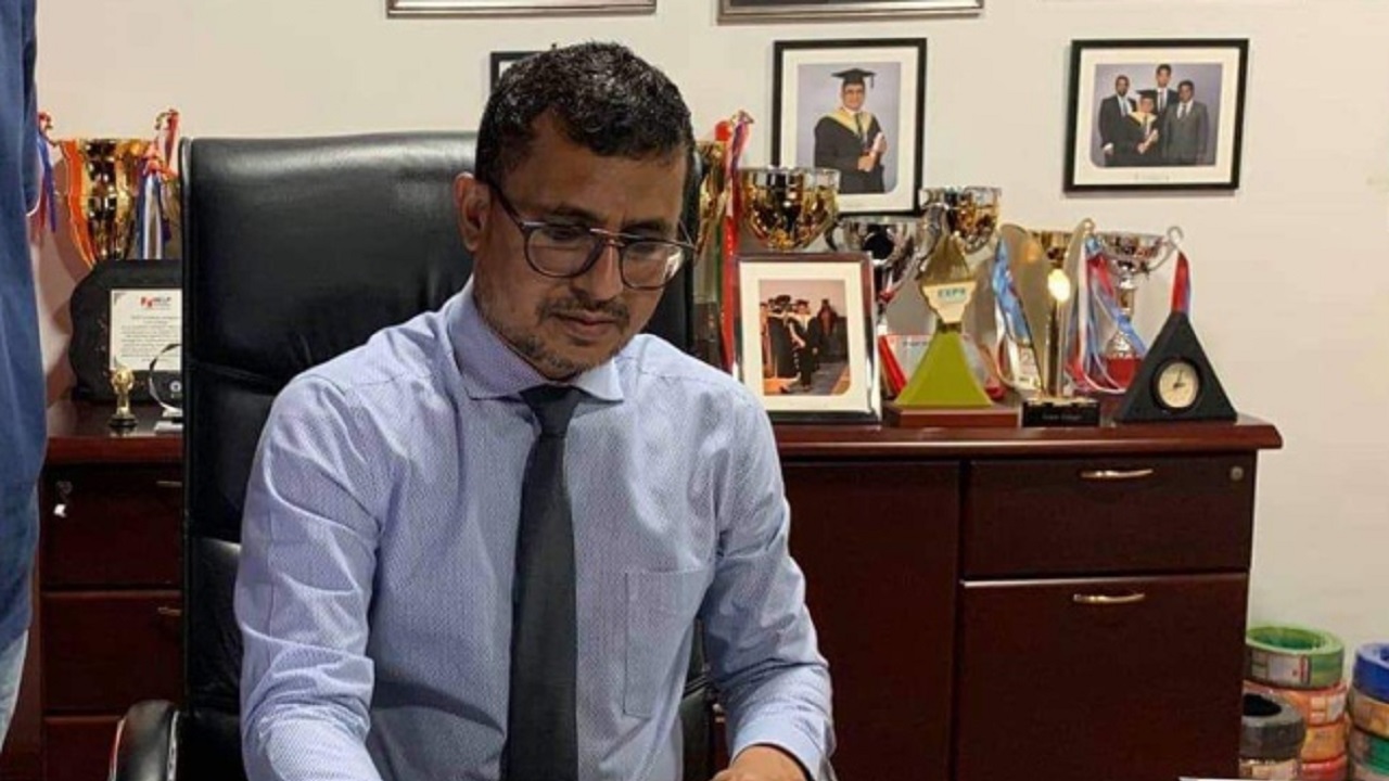 ޝަރީފް ރައީސް ނަޝީދަށް; އިންވެސްޓަރުންގެ އިތުބާރު ގެއްލޭގޮތަށް ވާހަކަ ދެއްކުން މަދުކުރައްވާ