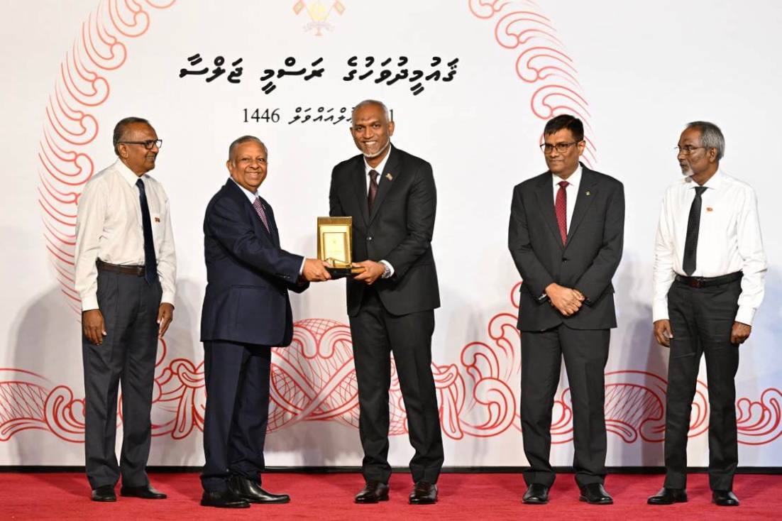 އަލްމަރްޙޫމް ޙުސައިން ޞަލާޙުއްދީނަކީ ދިވެހި ޤައުމިއްޔަތު ނެގެހެއްޓުމުގެ އެންމެ ހަރުދަނާ އެއް ތަނބު