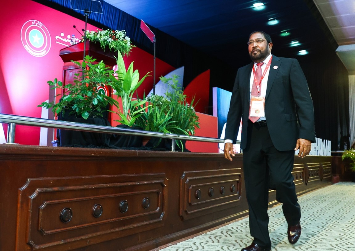 އަޅުގަނޑުގެ ވެރިކަމެއްގައި ސަރުކާރުގެ އެއްވެސް ފްލެޓަކަށް ކުލި ދައްކާކަށް ނުޖެހޭނެ: ގާސިމް