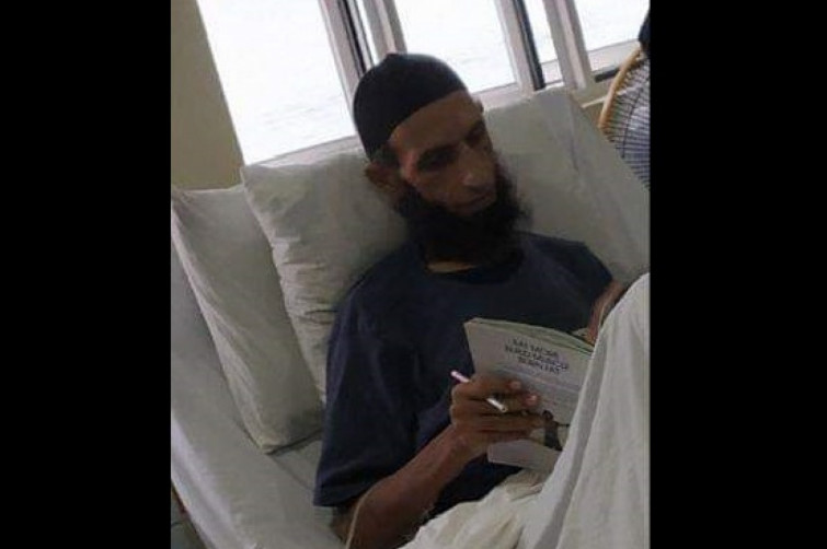 ޓެރަރިޒަމްގެ ތުހުމަތު ތަކެއްގައި ހައްޔަރުކޮށްފައިވާ ޔާސިރަށް އެމަޖެންސީގައި ފަރުވާދެނީ