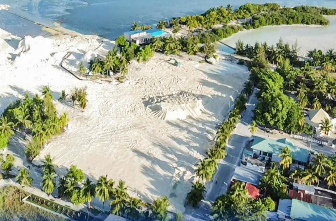 ހުޅުދޫގެ ކުރީގެ ބަނދަރުން ހިއްކުމަށް ހަމަޖެހިފައިވާ ބިން ހިއްކާ ނިމިއްޖެ