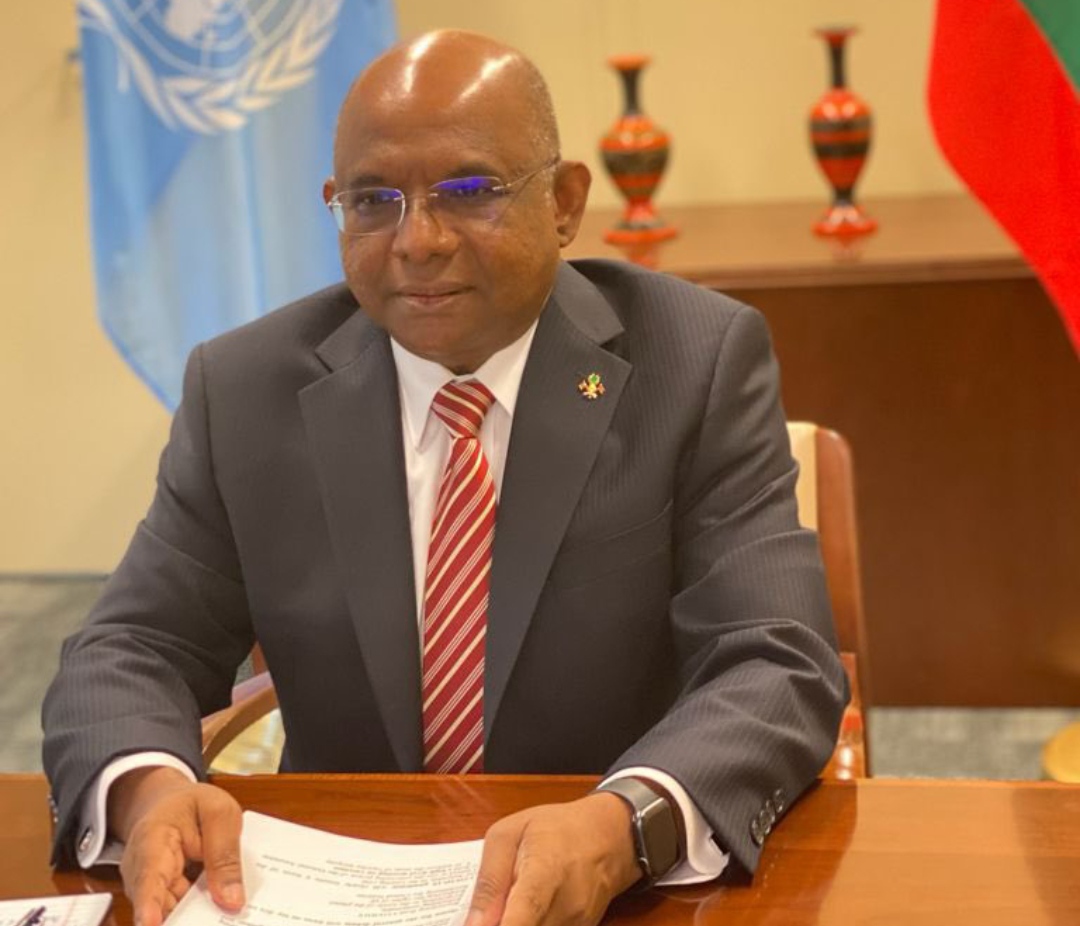 މަސައްކަތްކޮށްފިނަމަ އަންނަ އަހަރުގެ ނިޔަލަށް ދުނިޔޭގެ މުޅި އާބާދީއަށް ވެކްސިން ދެވިދާނެ: ޝާހިދު