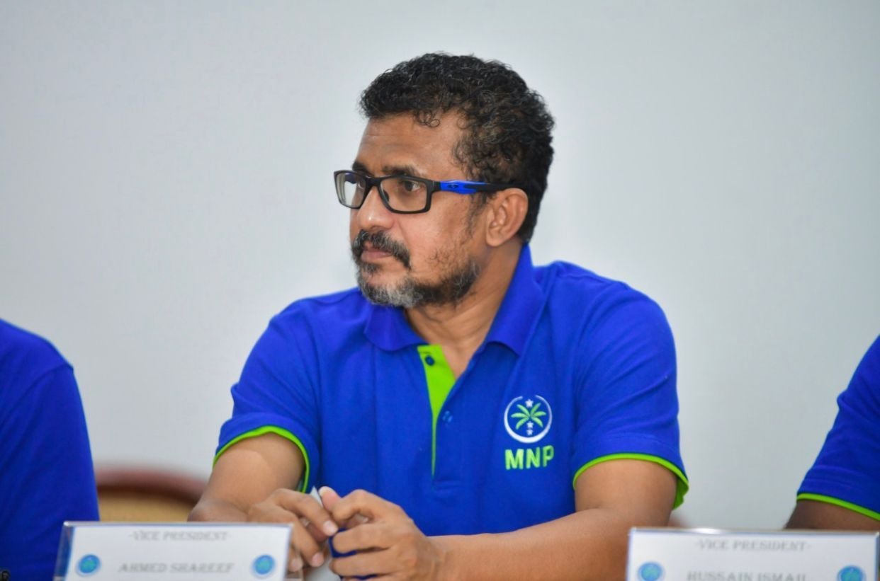 ރައިސް ނަޝީދު އިންޑިއާއަށް ވަޑައިގެންފިނަމަ ޗައިނާ ގުޅުމަށް ބުރޫއަރާނެ ތުހުމަތެއް ކުރައްވާނެ: ޝަރީފް