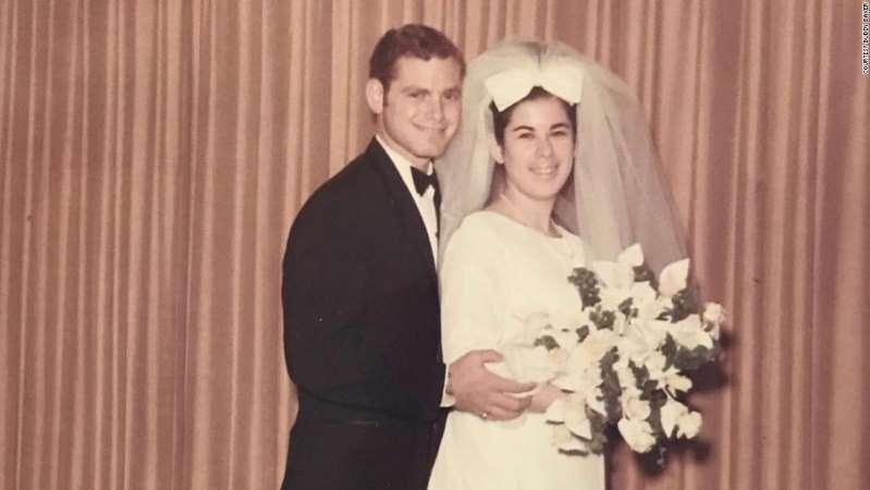 ކޯވިޑް-19: 51 އަހަރުގެ ކައިވެނީގެ ނިމުން- ދެމަފިރިންގެ މަރުގެ ދެމެދުގައި 6 މިނެޓު