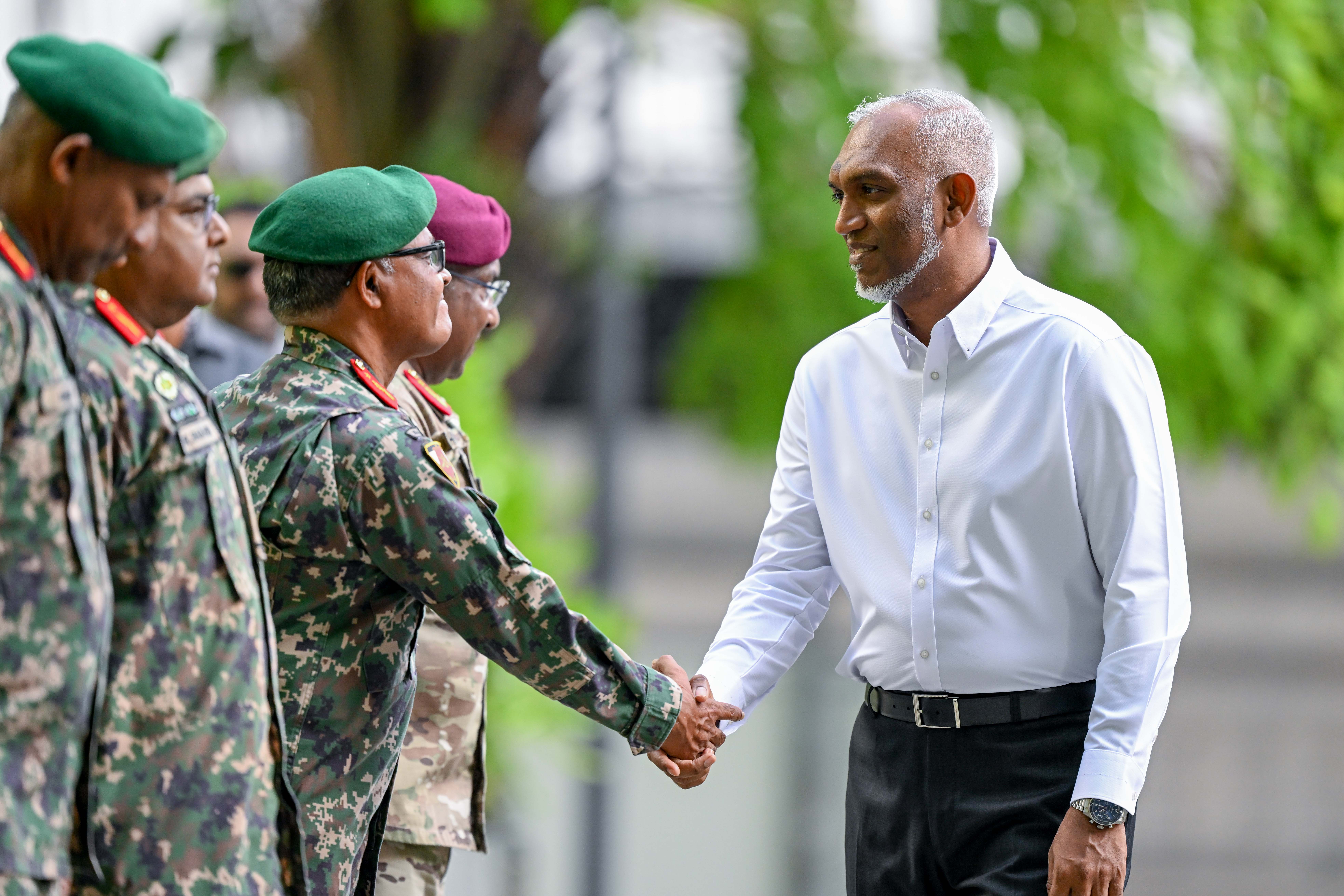 މަސަލަސްކަމާއި މަޖްދާއި ކަރާމާތް ދެމެހެއްޓުމުގެ އެންމެ މަތިވެރި ގައުމީ ޒިންމާ އުފުލާނީ ދިވެހި ސިފައިން: ރައީސް