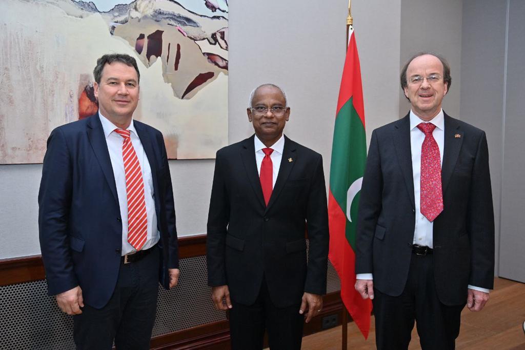 ރާއްޖެއިން ޔޫރަޕަށް އެކްސްޕޯޓްކުރާ މަހަށް ނަގާ ޑިއުޓީ ކަނޑާލުމަށް ރައީސް އެދިވަޑައިގެންފި