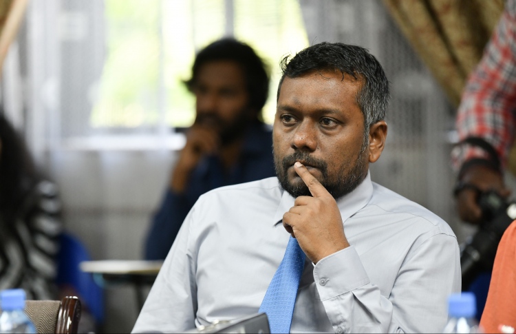 ދިވެހިން ލިބޭ ވަޒީފާތަކަށް ބޭރު މީހުން ނުގެނެވޭނެ ގޮތް ހަދަނީ