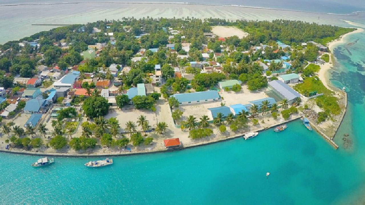 ރެންޑަމް ސާމްޕަލް އެއް ޕޮޒިޓިވްވެ ފެންފުއްޓަށް އަރައި ފޭބުން މަނާކޮށްފި