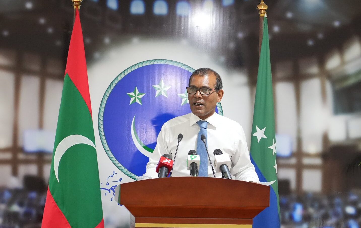 ކެމްޕެއިން ކުރުމުގައި އެހެން ގައުމުތަކުގެ ވާހަކަ އިންތިހާބު ތެރެއަށް ނުގެންނަވާ: ރައީސް ނަޝީދު