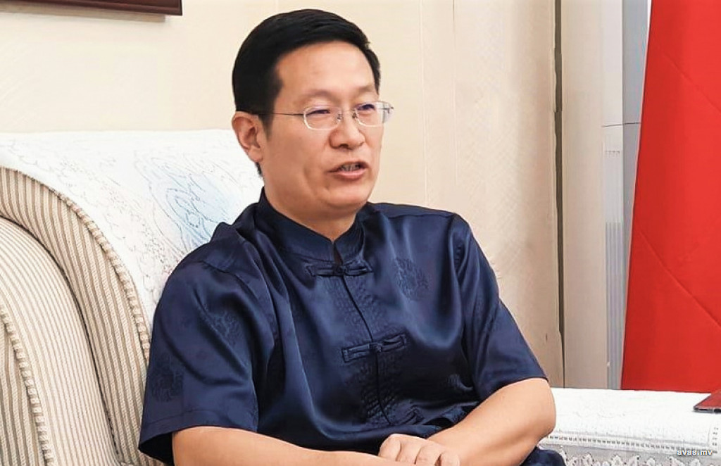 ޗައިނާގެ ސަފީރު ވިދާޅުވަނީ މިއަހަރު ރާއްޖެއިން ޗައިނާއަށް ދައްކަން ޖެހެނީ މިލިއަނެއްހާ ޑޮލަރުކަމަށް