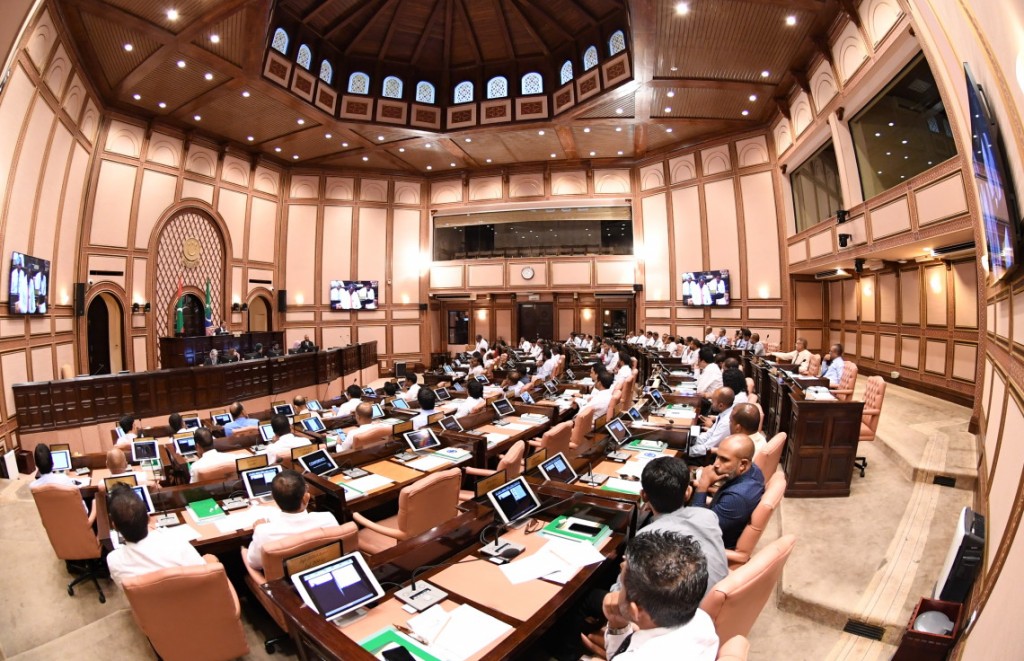 ޓެކްސް އެޕީލްގެ މެމްބަރަކަށް މުނައްވަރު އައްޔަނުކުރަން ފާސްކޮށްފި