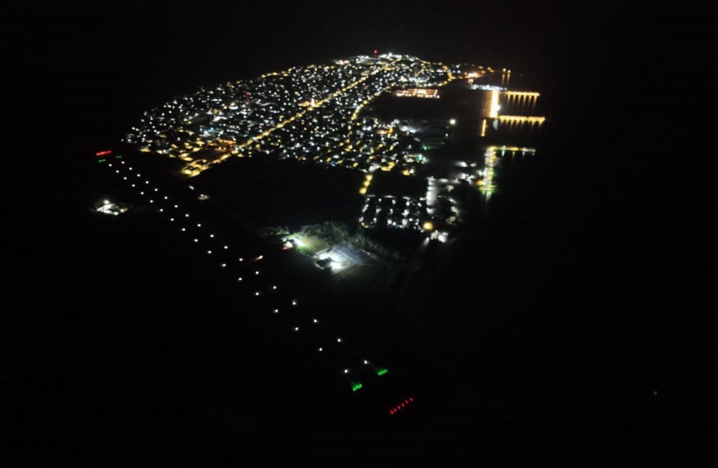 ކުޅުދުއްފުށީ އެއަރޕޯޓަށް ރޭގަނޑު ދަތުރުތައް ފެށުމަށް ޓެސްޓް ފްލައިޓް ރޭ ޖައްސައިފި