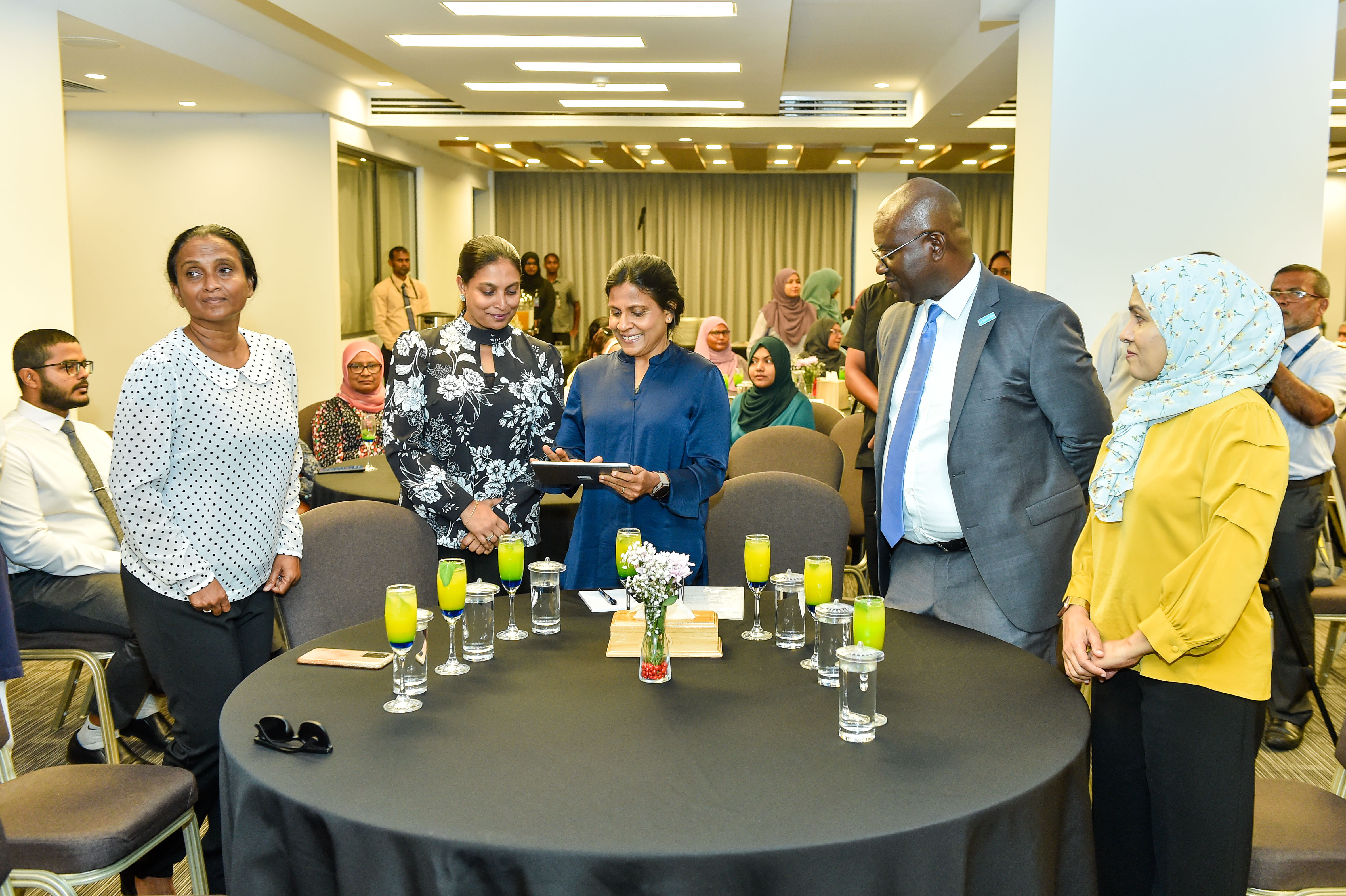 ދަރިވަރުންނަށް ނަފްސާނީ ފުރަތަމައެހީ ފޯރުކޮށްދިނުމަށް ހެލްޕްލައިނެއް