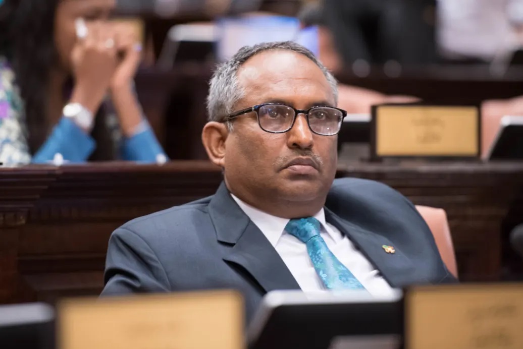 މީ ޑިމޮކްރެސީއާ ބީރައްޓެހި ސަރުކާރެއް: ކެެލާ އިބުރޭ