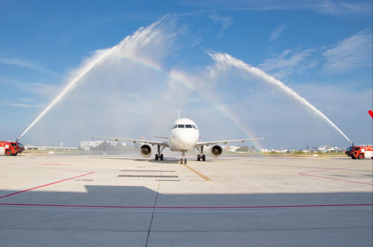 ވެލާނާ އިންޓަނޭޝަނަލް އެއާޕޯޓުގެ އާ އޭޕްރޮން ބޮޑުކޮށް އަލަށް ހެދިބައި ހުޅުވައިފި