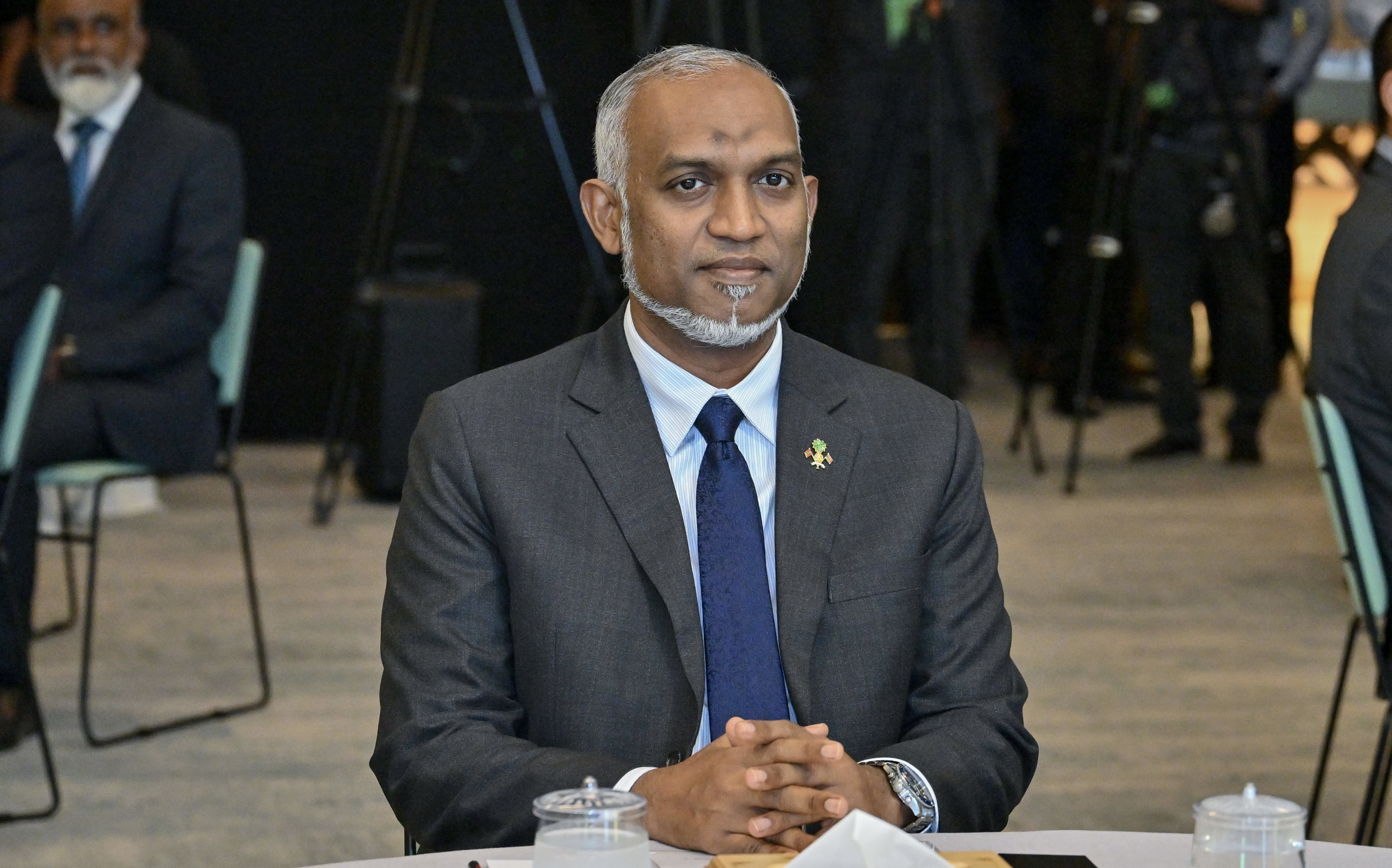 ޙައްޖުވެރިންގެ ބީއެމްއެލް ކާޑަށް، މިހާރުގެ ޑޮލަރު ލިމިޓުގެ އިތުރުން 1750 ޑޮލަރު ލިބޭނެ: ރައީސް