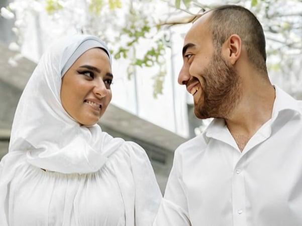 އަނބިން، ފިރިން ދޫކޮށްދަނީ ލޯބި ނުލިބޭތީ، ލޯބިދޭން ނޭނގޭނަމަ ފިރިން މިގޮތަށް ޢަމަލުކުރޭ!