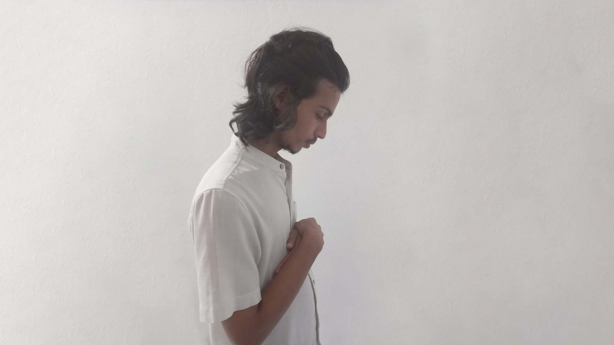 އެންޖިންސުން ގުޅުން ހިންގި މަންޒަރު ވީޑިއޯ ކުރީ ބަޔަކު ބްލެކްމެއިލް ކުރާކަށް ނޫން:، އަލަމްގީރު