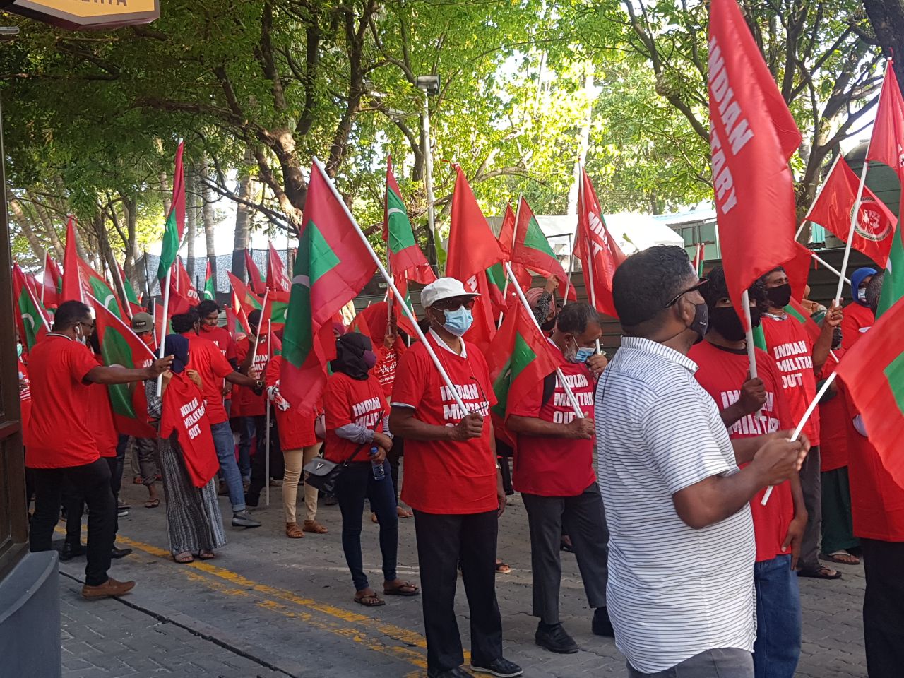 އިދިކޮޅު ކޯލިޝަނުން "މިނިވަންކަމުގެ ދިފާޢުގައި" މިއަދުވެސް މަގުމައްޗަށް