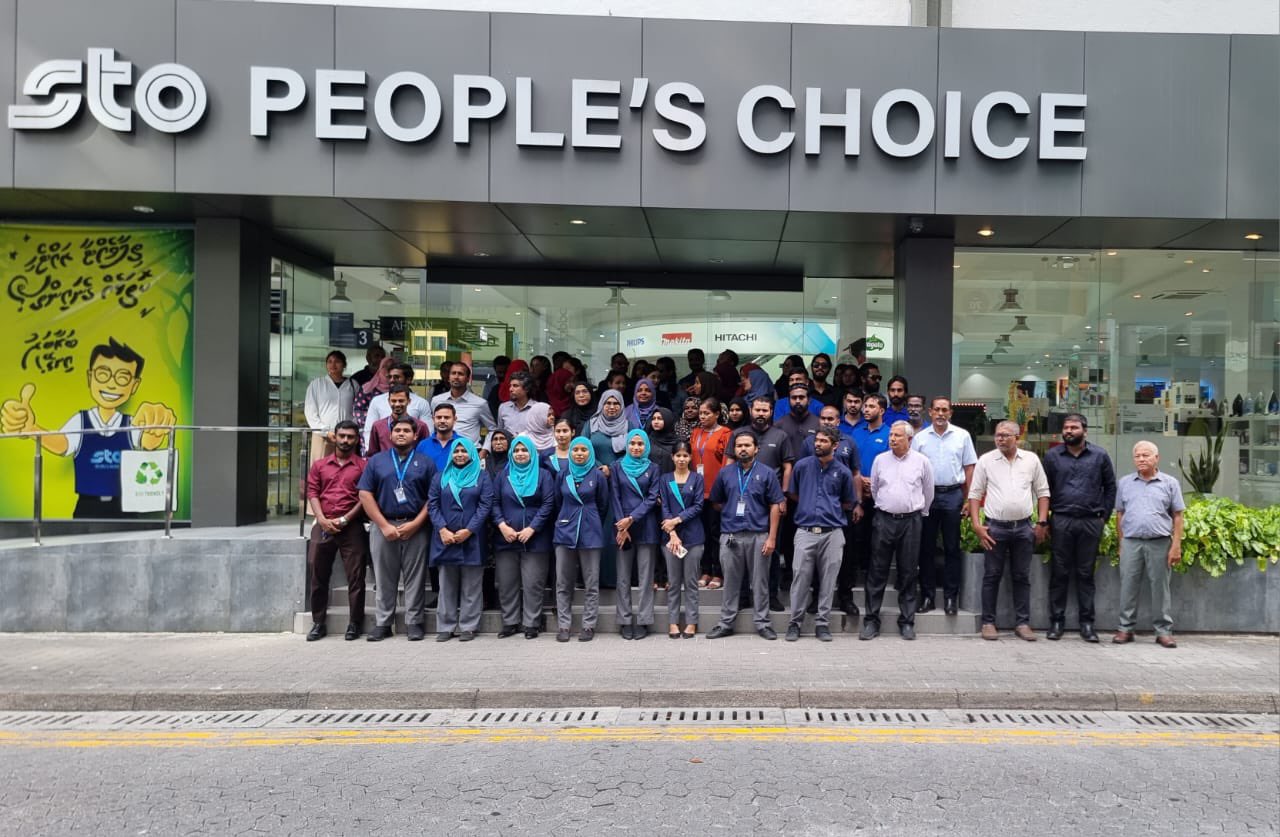 އެސްޓީއޯއާއި އެލައިޑުން ގައުމީ އެއްބައިވަންތަކަމުގެ ދުވަސް ފާހަގަކުރުމަށް 1 މިނިޓުގެ ސުކޫތެއް