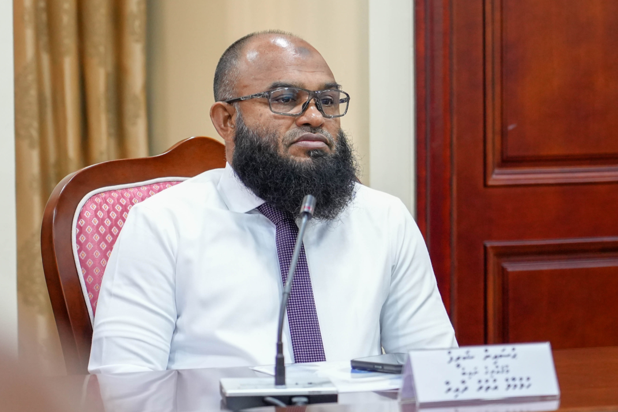 ރައްޔިތުން ވަނީ ރައީސް މުޢިއްޒުގެ ސިޔާސަތު ބަލައިގެންފައި: ހުސެންބެ
