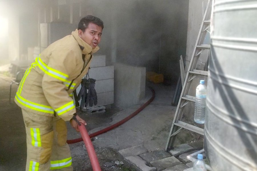 ތިލަފުށީގައި ހުރި ގުދަނެއްގައި ރޯވި އަލިފާން ނިއްވާލައިފި