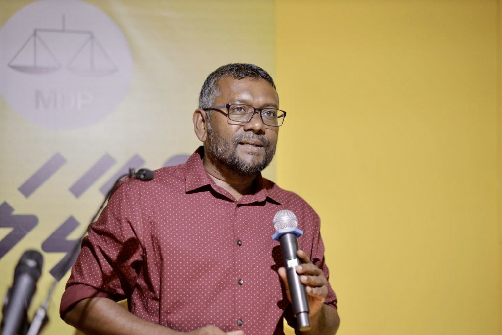 ދިހަ ޕަސެންޓް ވެސް ބަރުލަމާނީއަށް ތާއީދު ކުރާކަމަކަށް ނުފެނޭ: ފައްޔާޒް