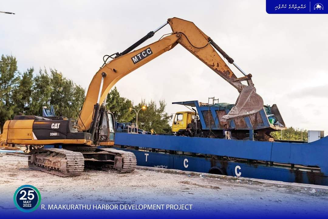 މާކުރަތު ބަނދަރު: މަސައްކަތަށް ބޭނުންވާ ސާމާނު ރަށަށް ގެންގޮސްފި