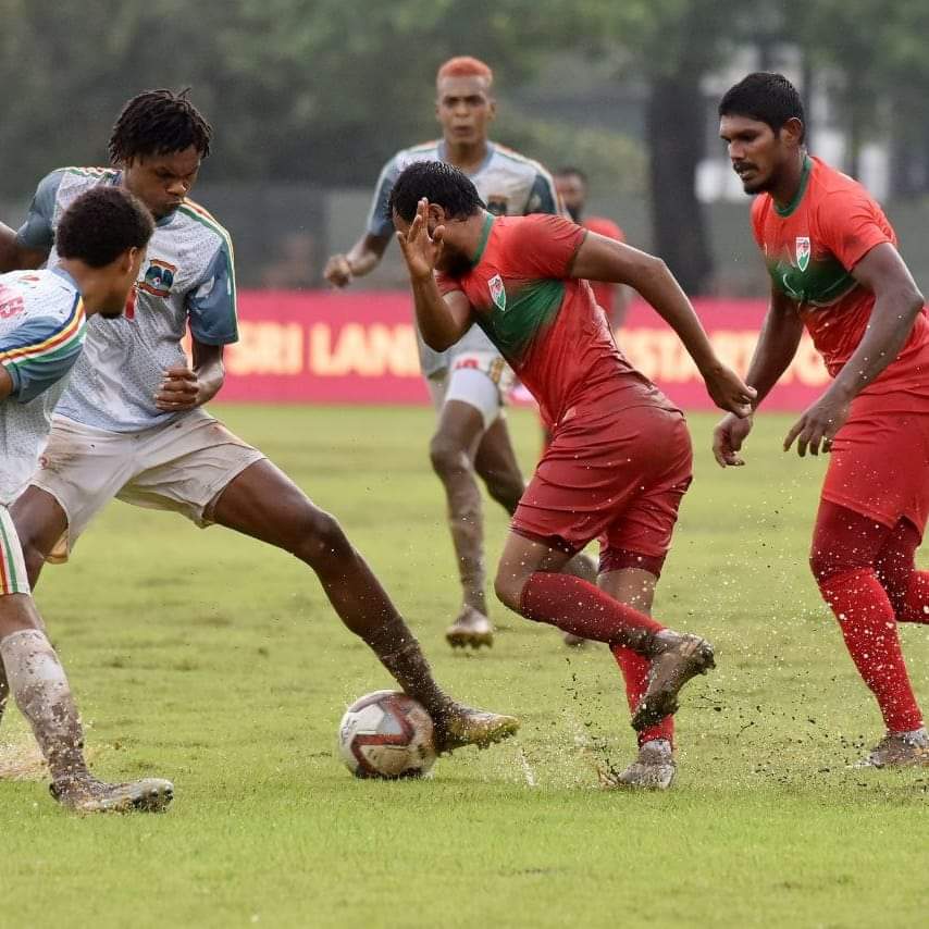 މެޗަކުން މޮޅުނުވެ ރާއްޖެ މުބާރާތުން ކަޓައިފި