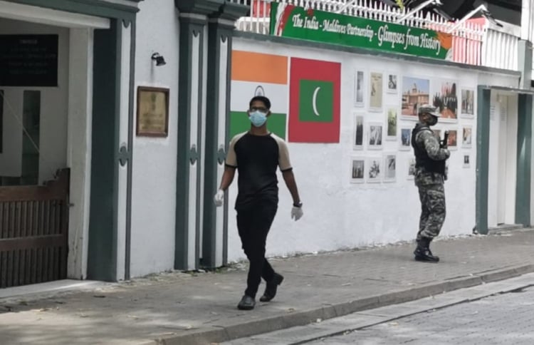 ހަތިޔާރާއިއެކު އިންޑިއާ ހައި ކޮމިޝަންގެ ސެކިއުރިޓީ ސިފައިންބަލަހައްޓަން ފަށައިފި