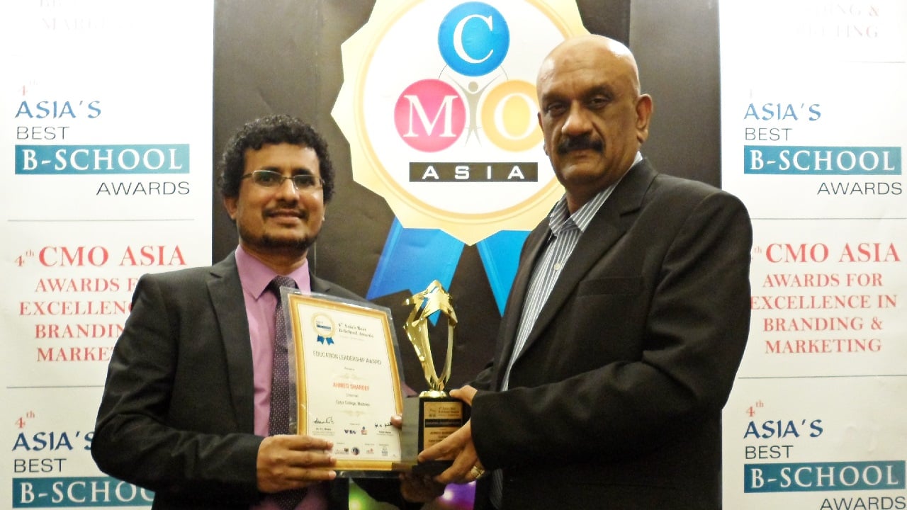 ބިލް ނުދެއްކުނަސް މިވަގުތު ޚިދުމަތް ކަނޑާނުލައްވާ: ޝަރީފް