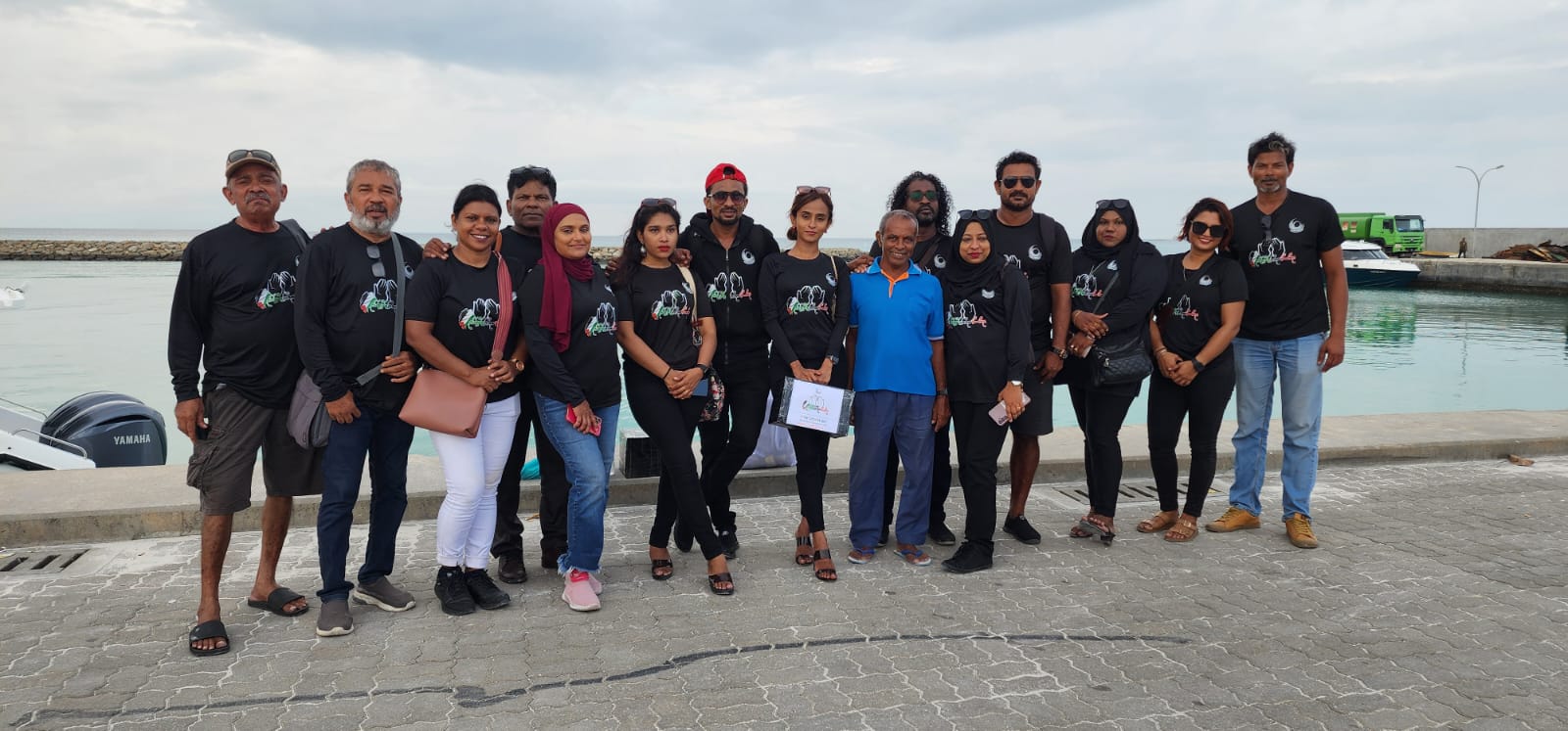 ފަލަސްތީނަށް އެހީވުމަށް ފަންނާނުން ބާއްވާ ޖަމްބަލް ސޭލްގައި އަގުހެޔޮކޮށް އައު ހެދުންތައް!